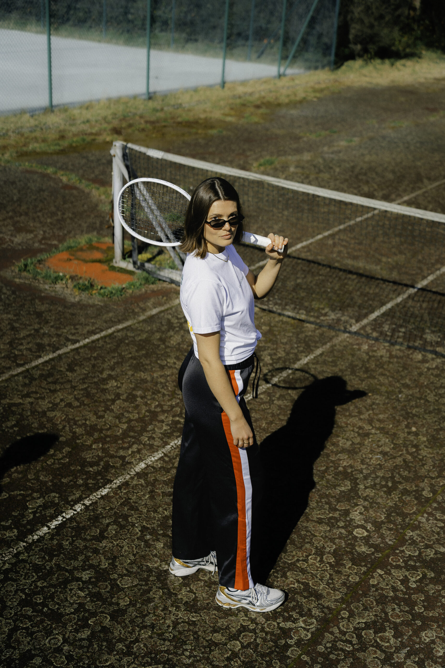 Close Call Clothing Shirt auf dem Tennisplatz getragen
